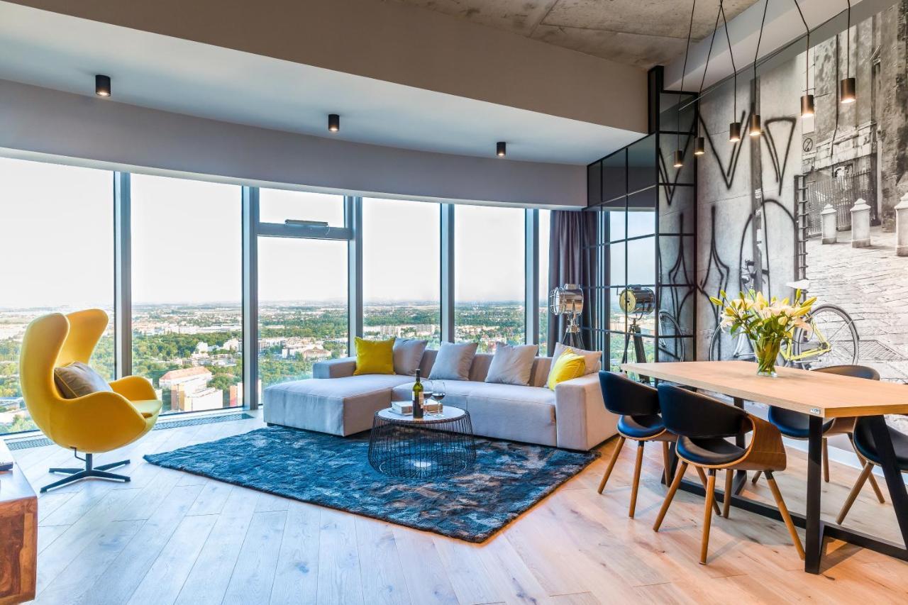 Apartamenty Sky Tower Wrocław Eksteriør billede